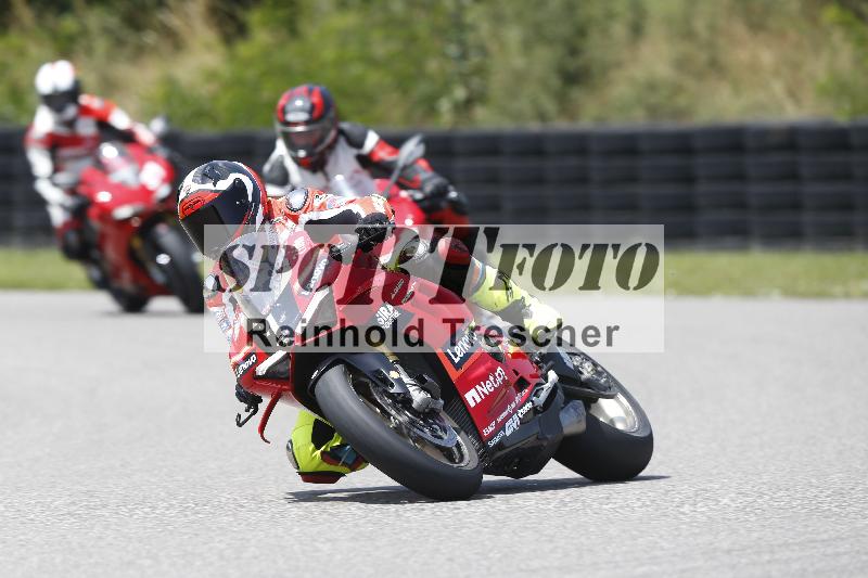 /27 12.06.2025 Ducati Schweiz Trackday Warmup  ADR/gruen-vert/1